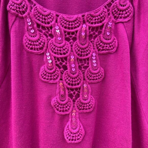 𝅺Flowy Top w/ Neck Detail - Picture 3 of 5